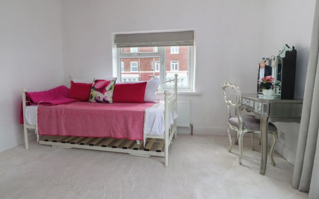 12 Pennystone Road