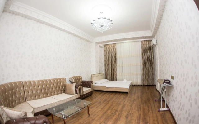 Bakuvi Tourist Apartment B101