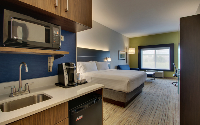 Holiday Inn Express & Suites Morris, an IHG Hotel