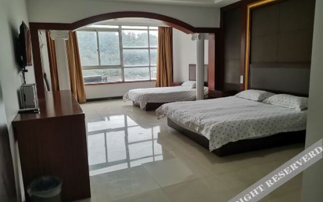 Yizhong Hotel