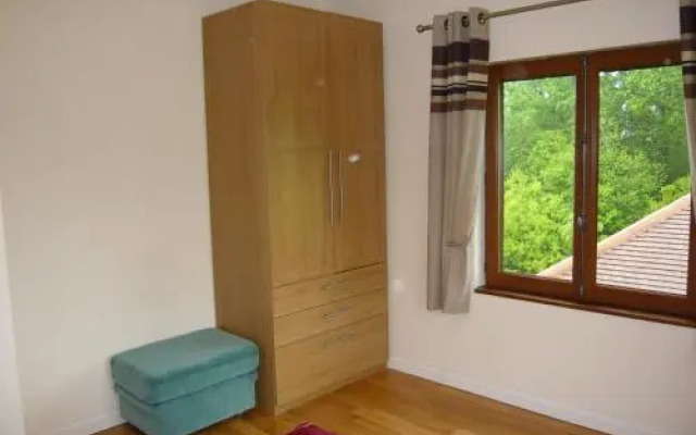 Lakeside Bed and Breakfast