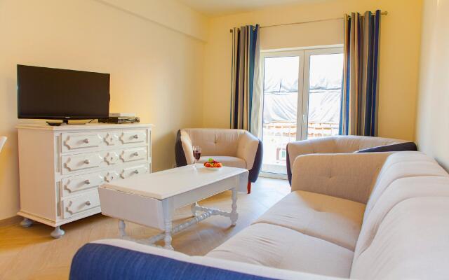 C10 - Lagos Center Apartment
