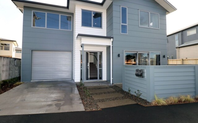 1-6 Apartments on Jones Cres