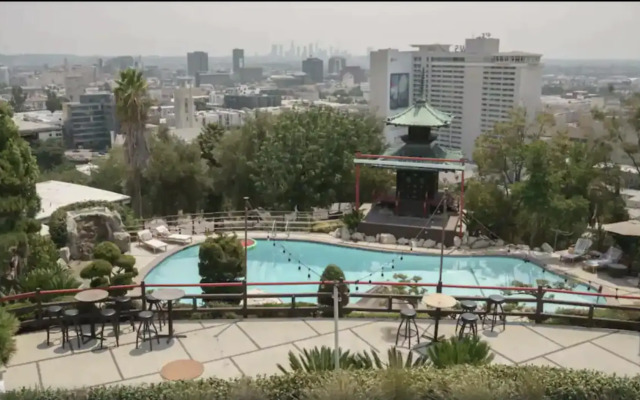 Hollywood Hills Hotel