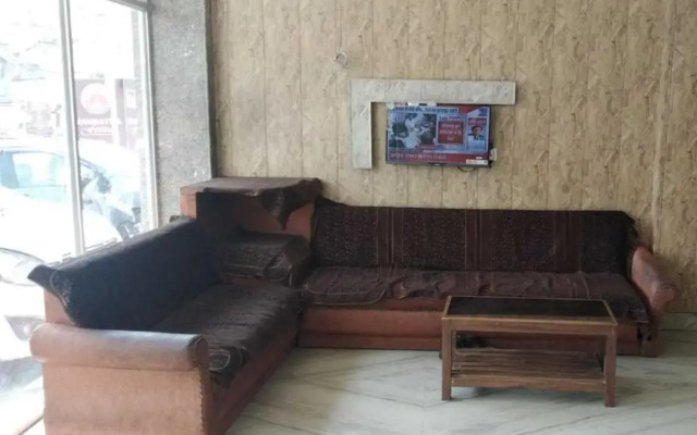 Pop 701319 Hotel Ml Palace