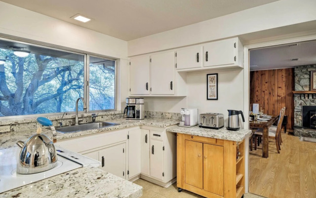 Unique 'yosemite Mountaintop Retreat' on 100 Acres