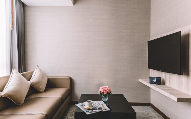 Adelphi Suites Bangkok