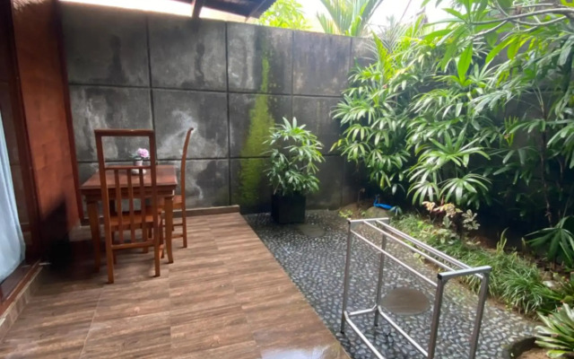 RedDoorz @ Nelayan Canggu