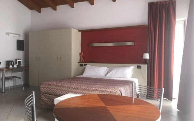 Room in Guest Room - Bright and Spacious Double-room