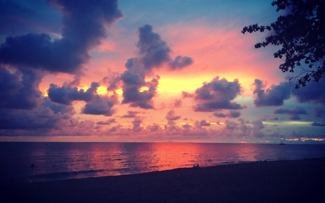 15 Palms Beach Resort