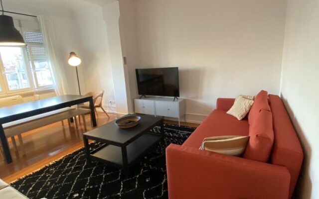 The Blackbird at Liberdade Av