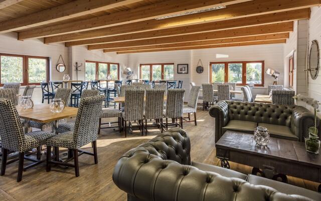 Roydon Marina Village Hotel