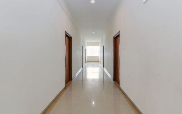 OYO 23626 Country Club Pune