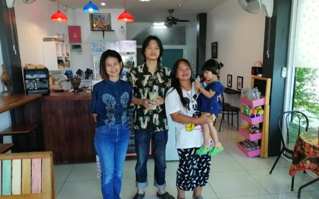 Aekkalukthai Hostel Rayong