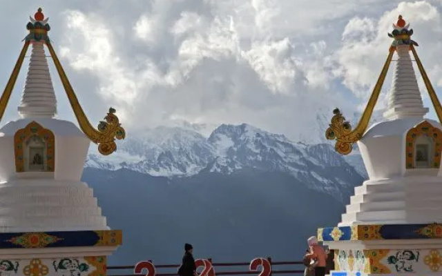 Laden Sino Intelligent Diffused Oxygen Supply Homestay (Feilai Temple Scenic Area) — 2-star hotel in Deqin