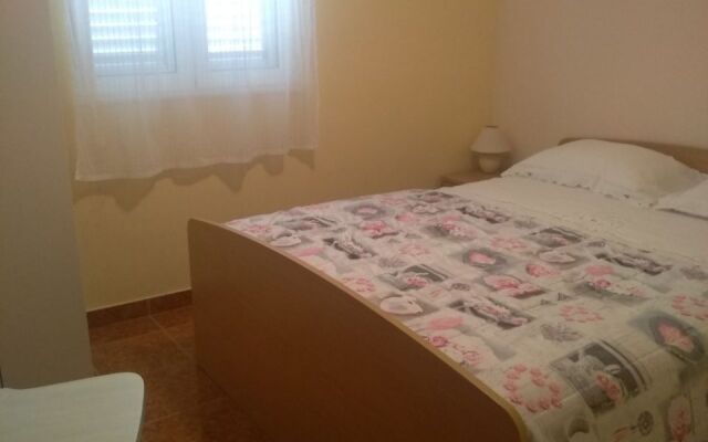 Apartment Jera -  barbecue and free berth for boat A2 Cove Kanica (Rogoznica), Riviera Sibenik