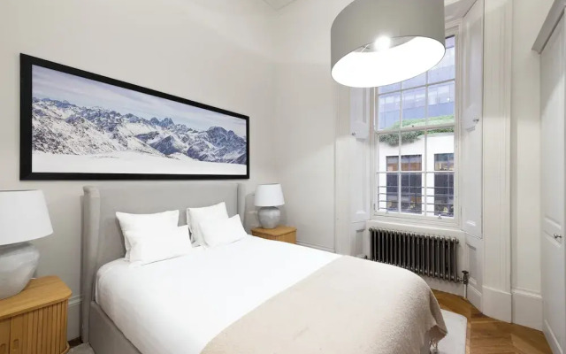 Modern studio in Edinburgh West End