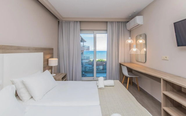 Porto Planos Beach Hotel