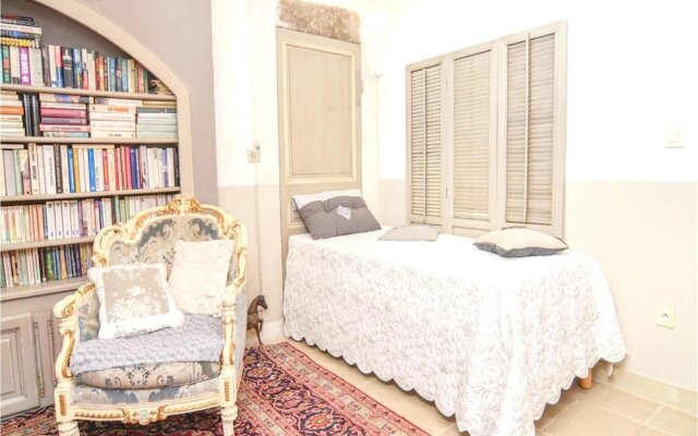Villa With 4 Bedrooms in Orgon, With Private Pool, Enclosed Garden and