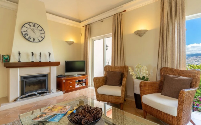 Scenic Apartment - Palheiro Village