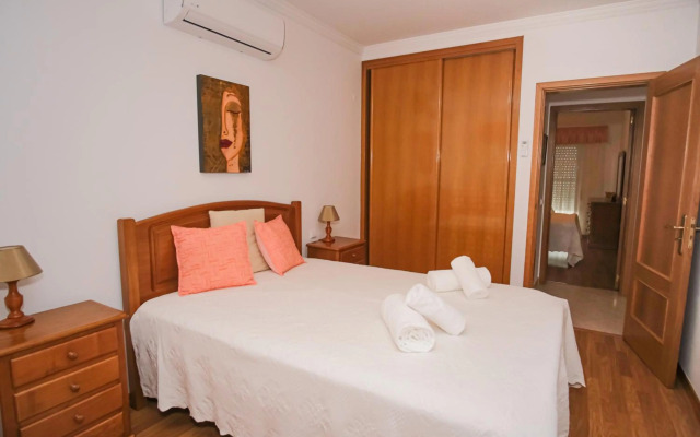 Apartamento T2 em condomínio fechado.