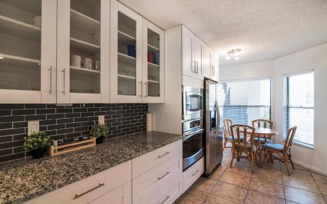 4601 W 46th Street court