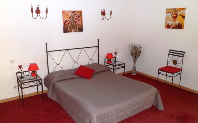 Hotel The Originals Aix-en-Provence Nord Le Village Provençal (ex Inte