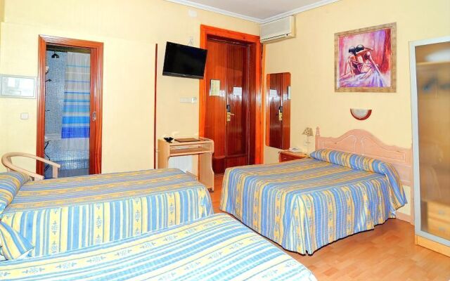 Hostal Plaza DOrt