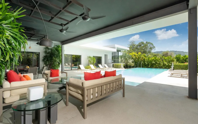 Grand 17m Pool 5BR Villa Mayacol NaiHarn