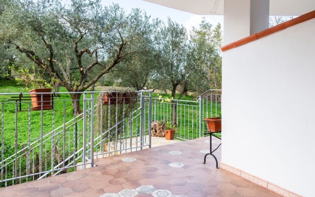Pleasant Holiday Home in Tropea with Sea Beach Nearby