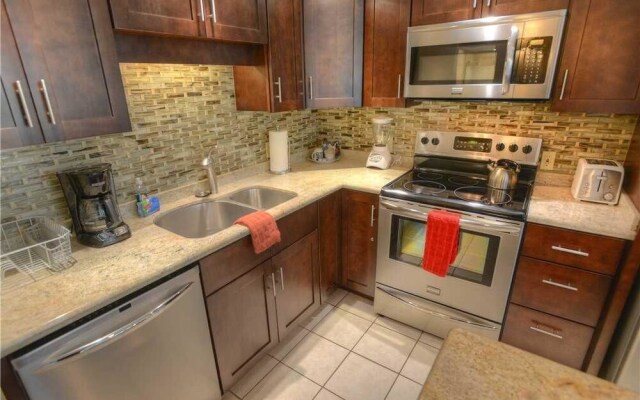 Maui Banyan H214 - One Bedroom Condo