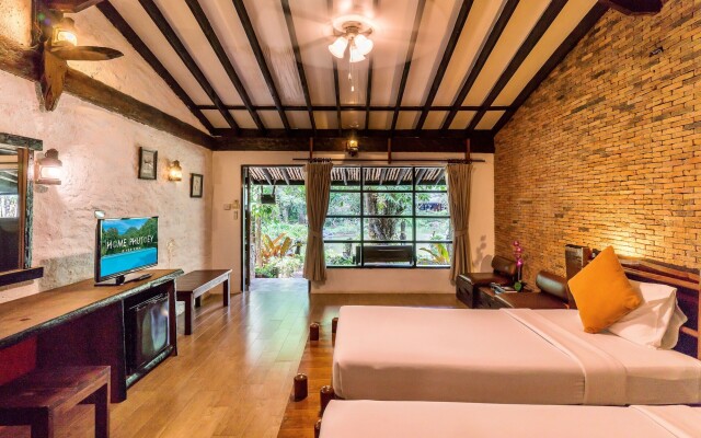 Home Phutoey River Kwai Hotspring & Nature Resort