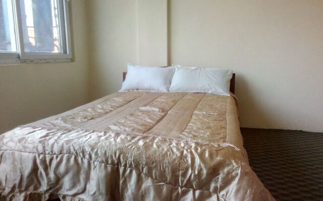 OYO 135 Lost Garden Apartment and Guest House