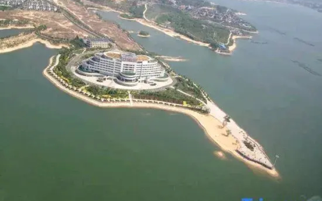 Xueyehu Holiday Hotel
