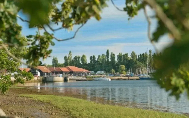 Seaview Holidays - Salterns Village