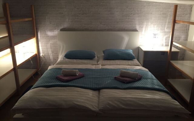 Isabella Rooms