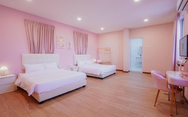 Palette Pink Cabana George Town – Guest Rooms – George Town