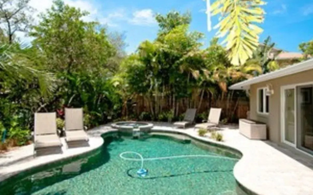 Paradise Pointe