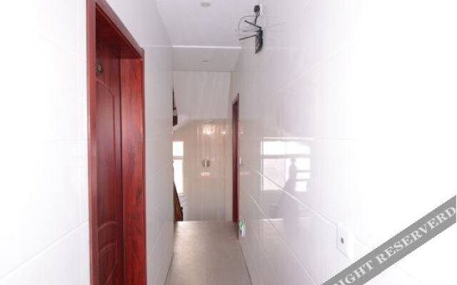 Yangzhong Yizhou Hotel