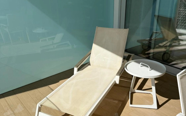 Unique 2 bedroom unit with pool near beach