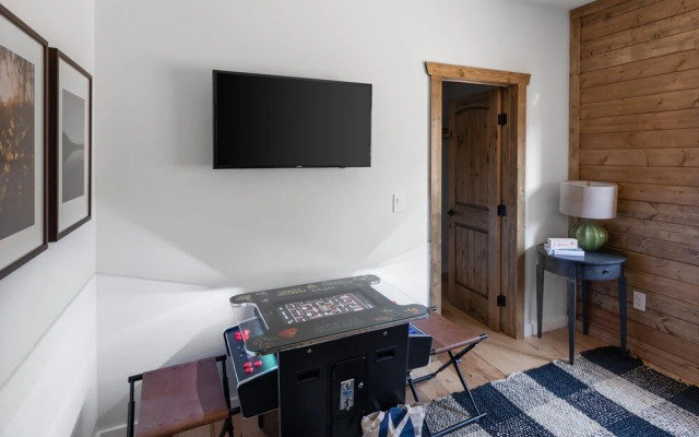 Conklin Road - Teddy