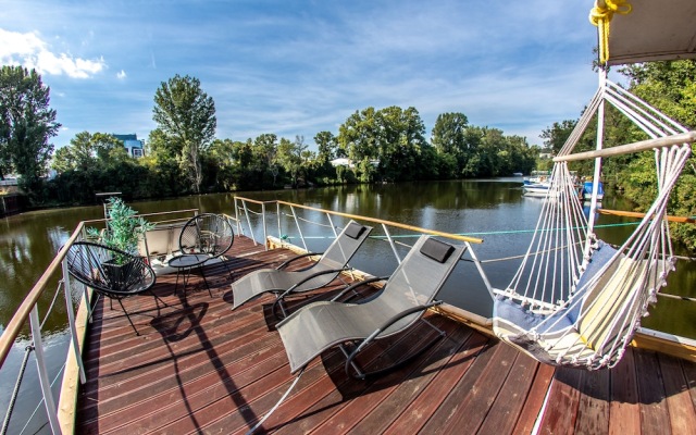 Prague Bay Houseboats