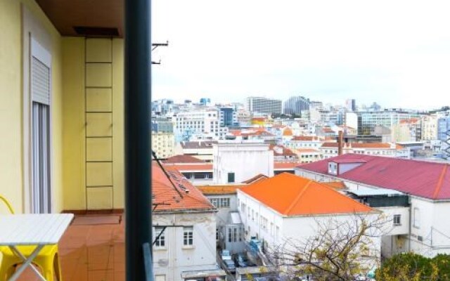 Lisbon Apartment near Marques Pombal square