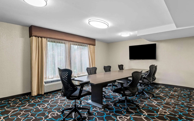 Hotel Concord Syracuse, Ascend Hotel Collection