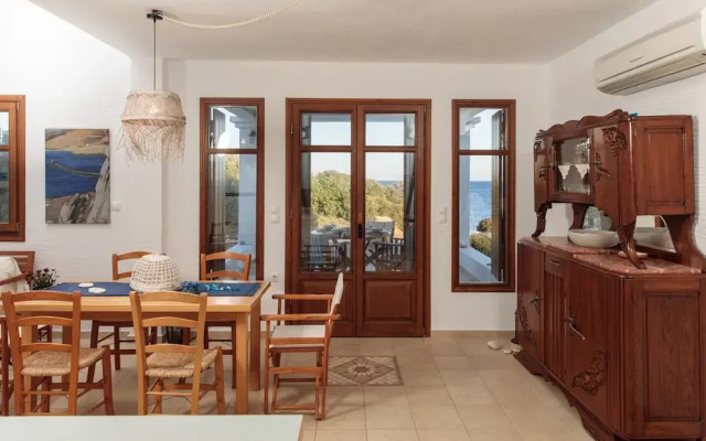 Apiliotis Sunrise Beach Villa