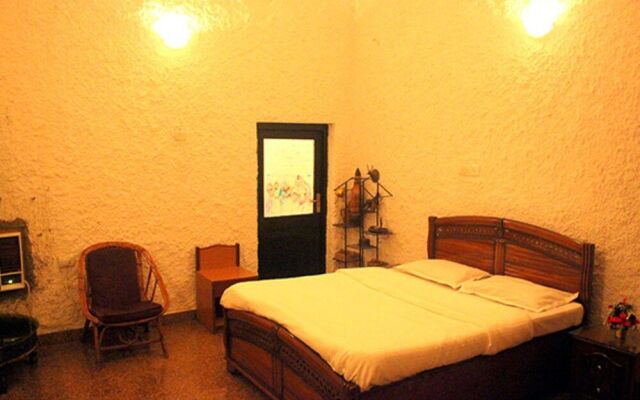 LSQ Luxuria (Nagaon)