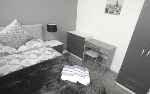 Townhouse @ 29 Cotesheath Street Stoke