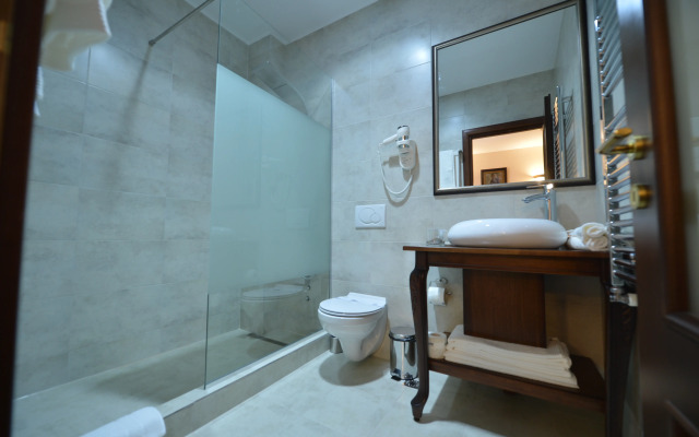Noblesse Boutique Hotel