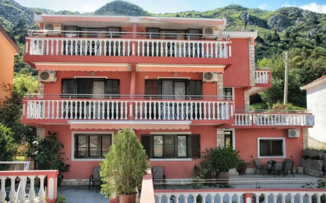 Simun Apartments