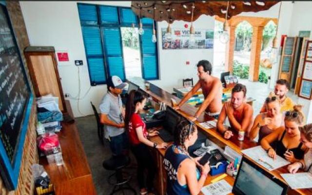 Vietnam Backpacker Hostels - Ninhvana